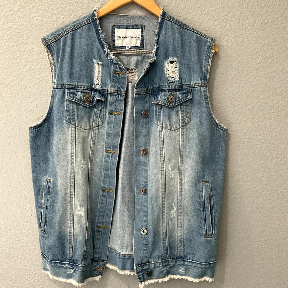 The style between us sleveless denim vest size XL